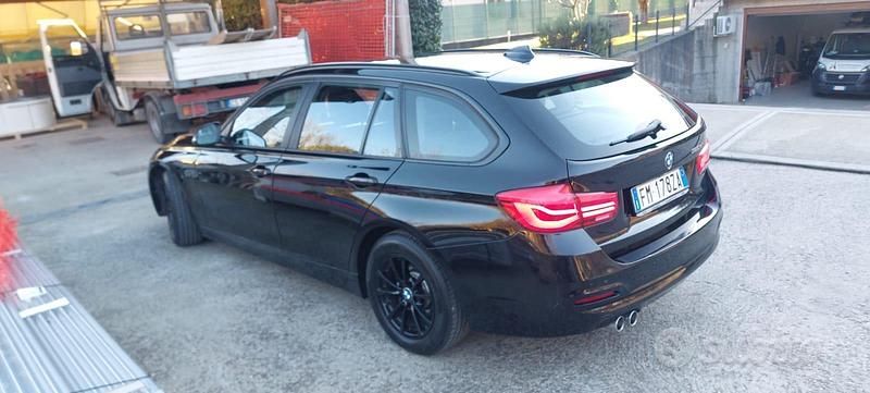 Usata BMW 320 190 CV (139 kW) 2017 Nero Station wagon