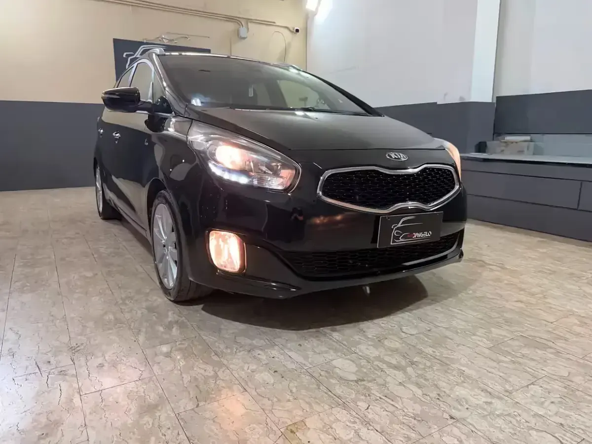Usata Kia Carens 115 CV (84 kW) 2014 Nero Monovolume
