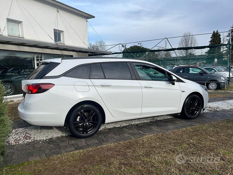 Usata Opel Astra S 110 CV (80 kW) 2017 Bianco Station wagon