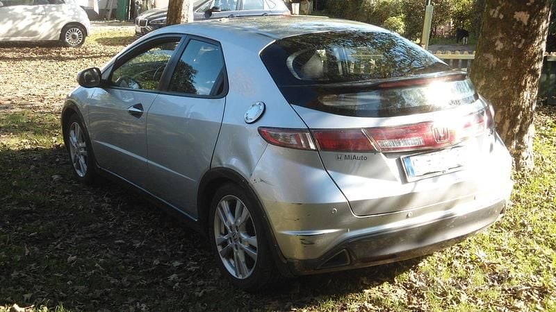 Usata Honda Civic 140 CV (102 kW) 2010 Grigio Berlina