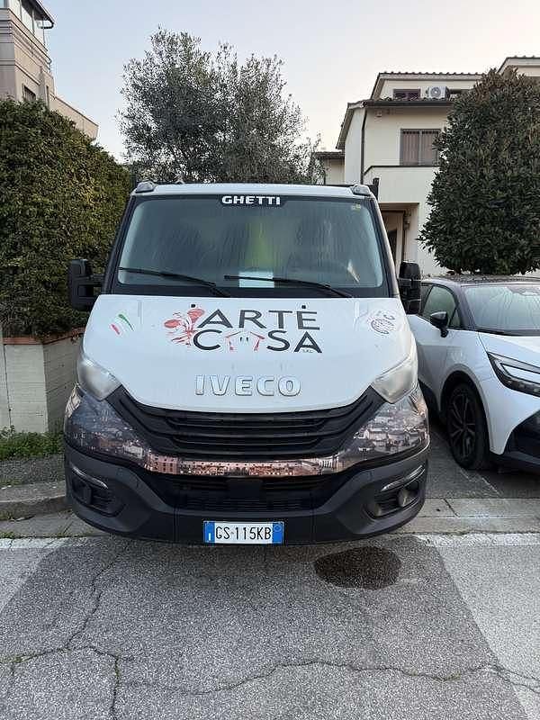 Usata Iveco Daily 136 CV (100 kW) 2024