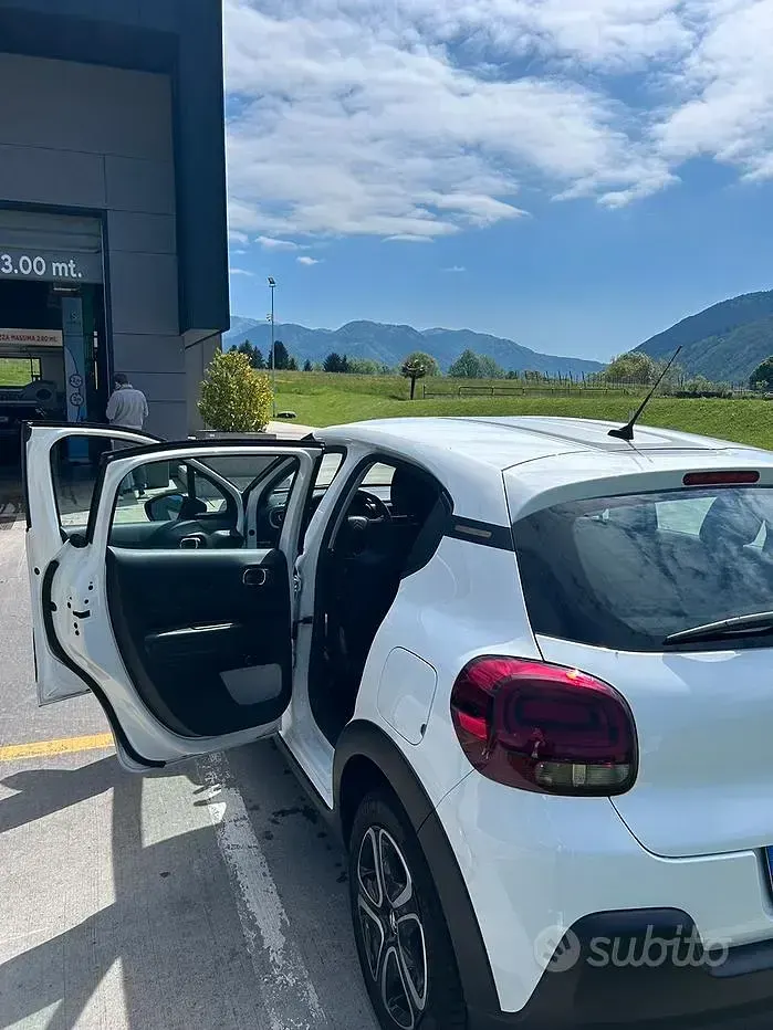 Usata Citroën C3 83 CV (61 kW) 2023 Bianco Utilitaria