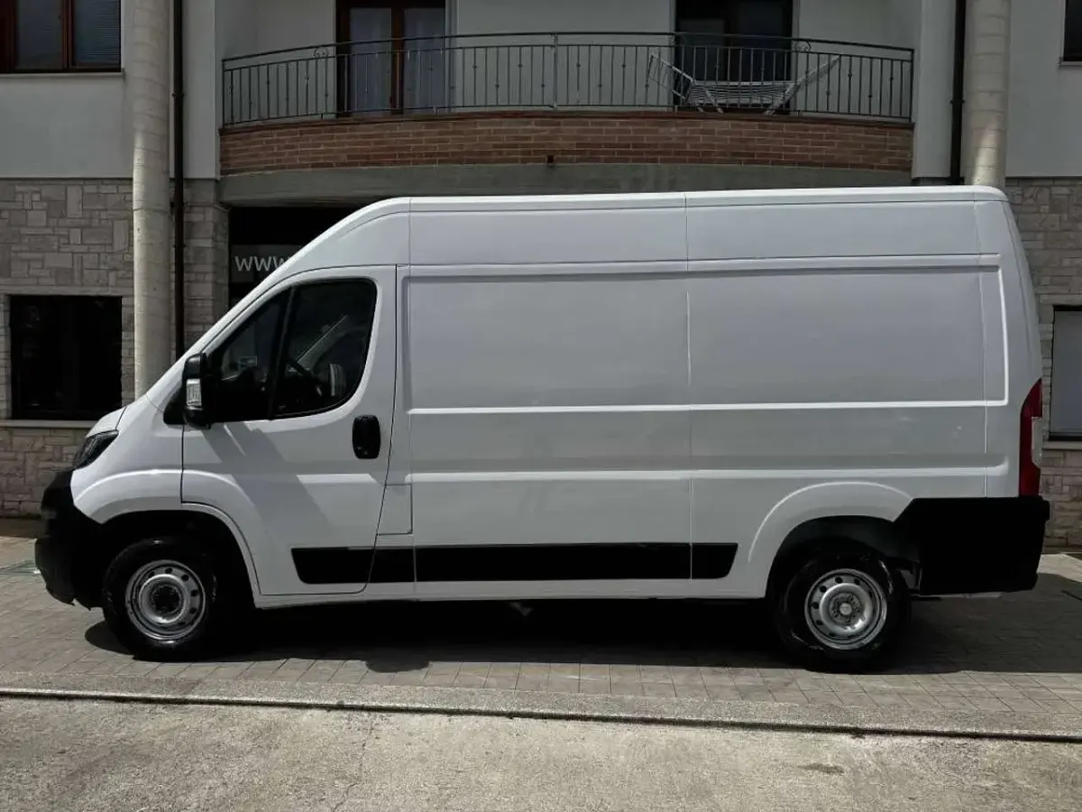 Usata Fiat Ducato 140 CV (102 kW) 2023 Bianco Furgone