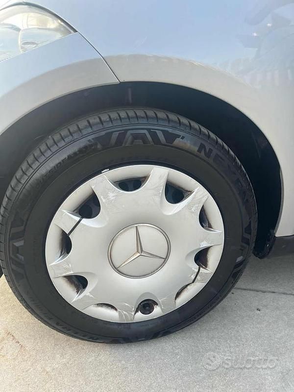 Usata Mercedes A180 Elegance 109 CV (80 kW) 2007 Grigio Berlina