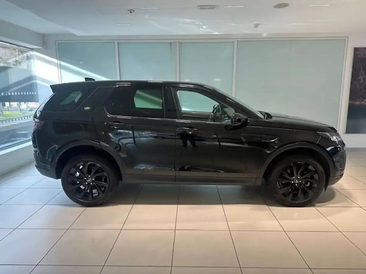 Usata Land Rover Discovery Sport SE 204 CV (150 kW) 2022 Santorini black SUV