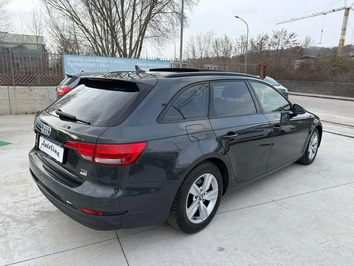 Usata Audi A4 Ambiente 150 CV (110 kW) 2018 Grigio Station wagon