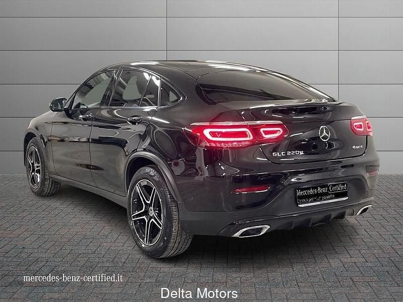 Usata Mercedes GLC220 Premium 194 CV (142 kW) 2023 Grigio scuro metallizzato Coupé