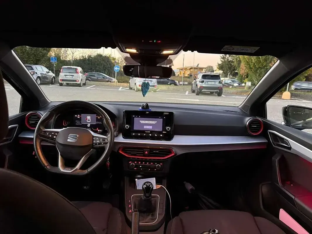 Käytetty Seat Ibiza Business 95 HP (69 kW) 2023 Viistoperä