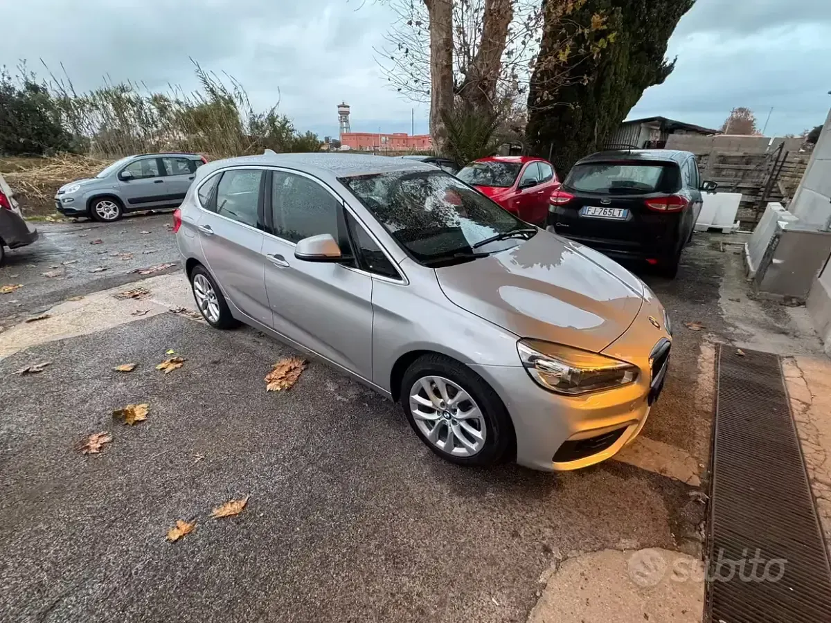 Usata BMW 218 Active Tourer Luxury Line 150 CV (110 kW) 2017 Grigio Monovolume
