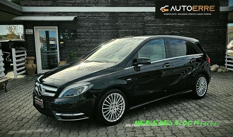Usata Mercedes B200 Premium 156 CV (114 kW) 2012 Nero Monovolume
