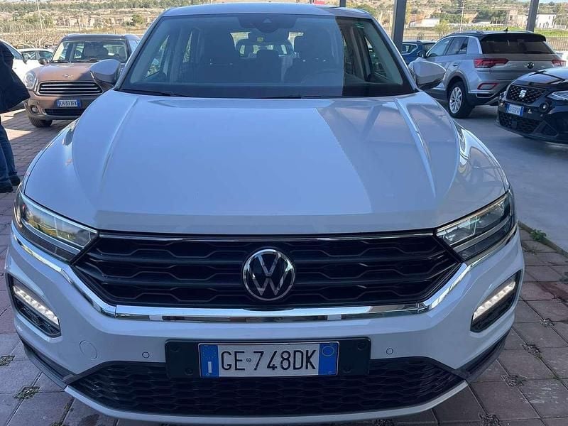 Usata VW T-Roc Business 116 CV (85 kW) 2021 White silver metallic SUV