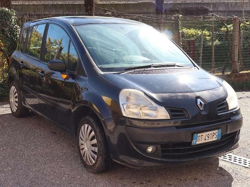 Nero Usata 2009 Renault Modus Dynamique Monovolume | 2400 € (Buon prezzo) - Immagine 1/4