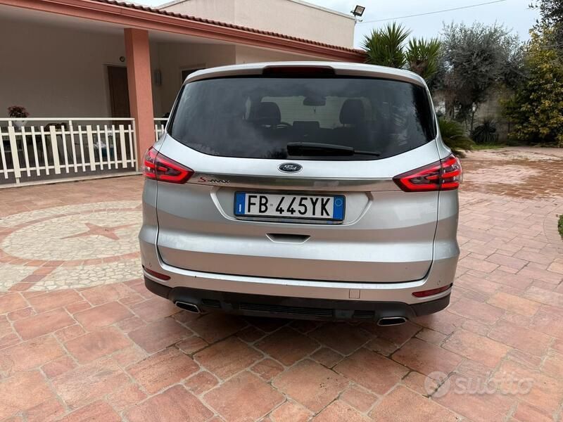 Usata Ford S-MAX S 179 CV (131 kW) 2016 Argento Monovolume