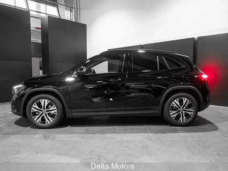 Nuova Mercedes GLA200 Advanced 150 CV (110 kW) 2026 Nero SUV