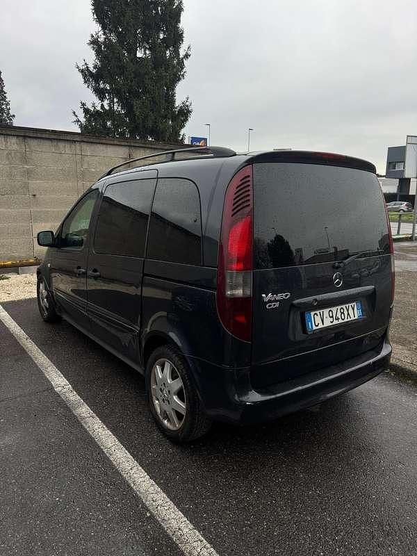 Usata Mercedes Vaneo 91 CV (66 kW) 2005 Nero Monovolume