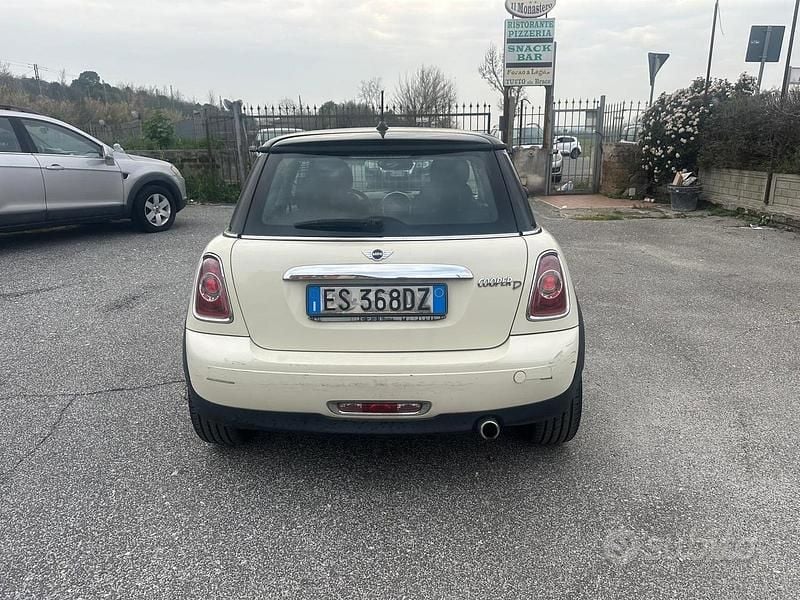 Usata Mini Cooper D 112 CV (82 kW) 2013 Bianco Utilitaria