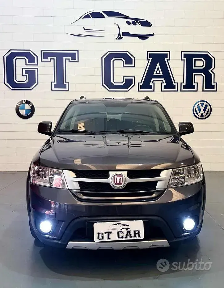 Usata Fiat Freemont Cross 170 CV (125 kW) 2015 Grigio SUV