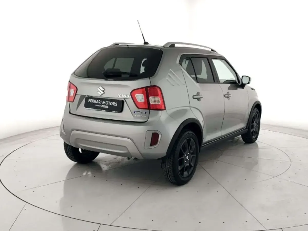Usata Suzuki Ignis 83 CV (61 kW) 2022 Argento SUV