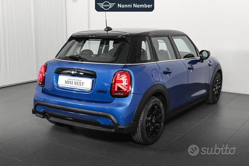Usata Mini Cooper Classic 136 CV (100 kW) 2022 Blu Utilitaria