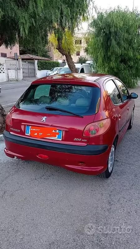 Usata Peugeot 206 68 CV (50 kW) 2004 Rosso Utilitaria