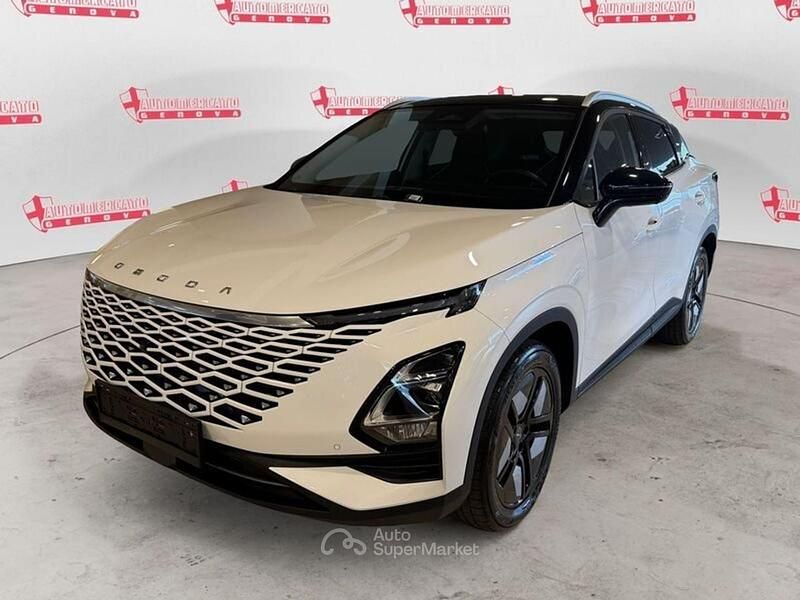 Usata Omoda 5 147 CV (108 kW) 2025 Bianco SUV