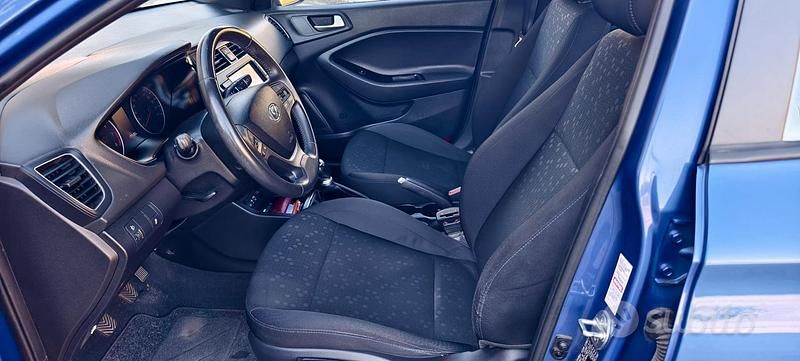 Usata Hyundai i20 85 CV (62 kW) 2019 Blu Berlina