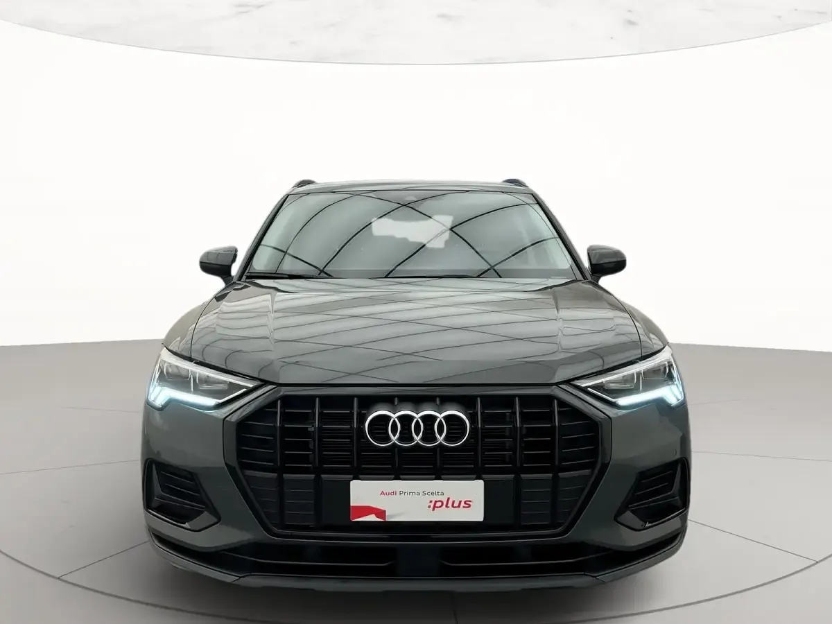 Usata Audi Q3 Advanced 150 CV (110 kW) 2023 Grigio atomico metallizzato SUV