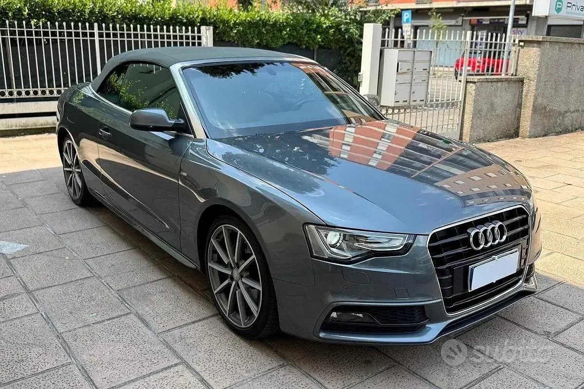 Usata Audi A5 Cabriolet S-Line 190 CV (139 kW) 2014 Grigio Cabrio