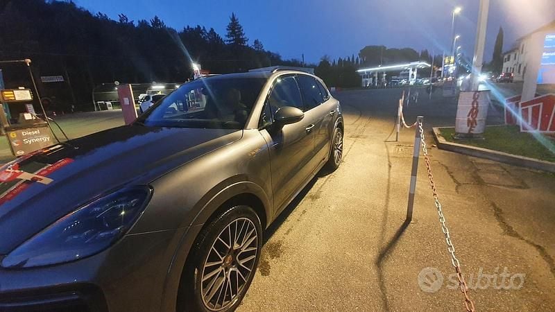 Usata Porsche Cayenne 340 CV (250 kW) 2019 Grigio SUV