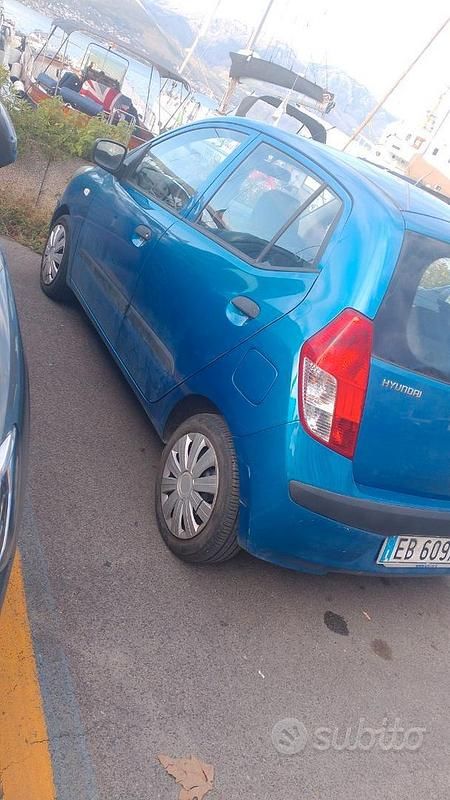 Usata Hyundai i10 2010 Blu Utilitaria