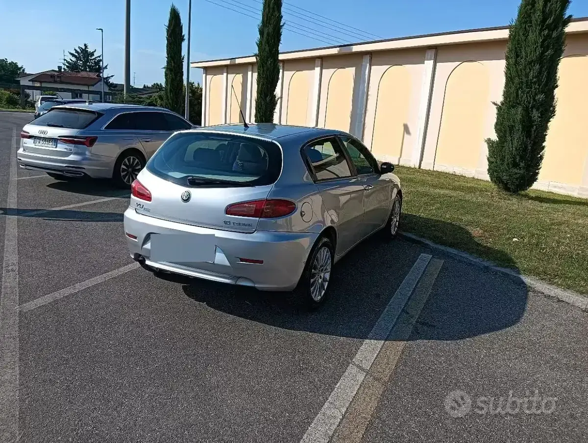 Usata Alfa Romeo 147 105 CV (77 kW) 2007 Utilitaria