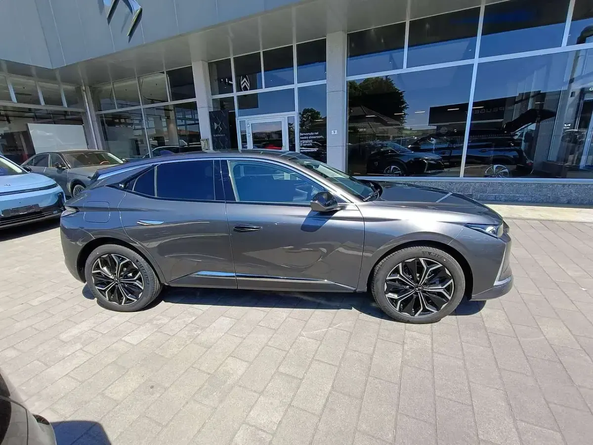 Nuova DS Automobiles DS4 136 CV (100 kW) 2025 Grigio platino SUV