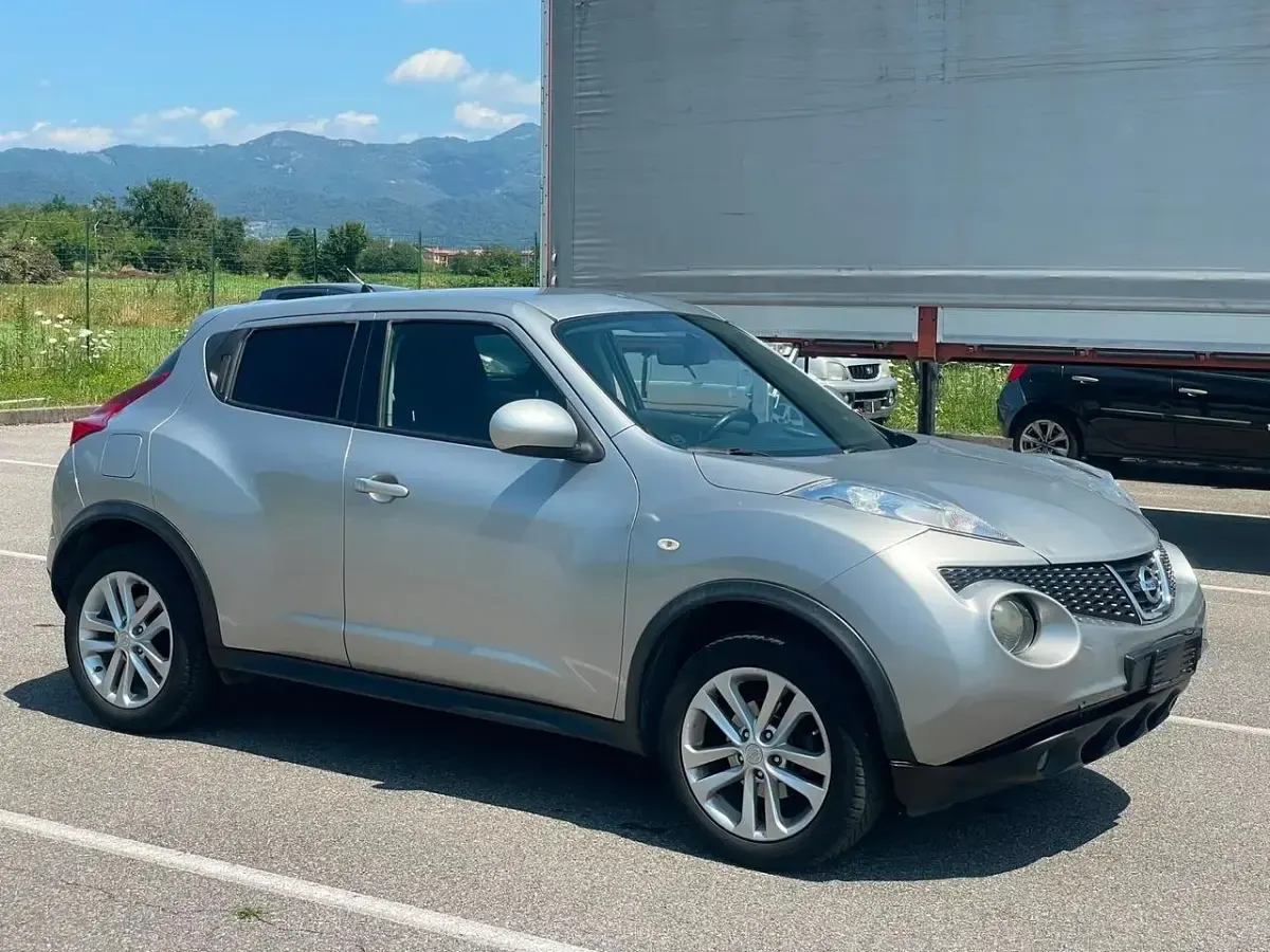 Usata Nissan Juke 106 CV (77 kW) 2010 Argento SUV