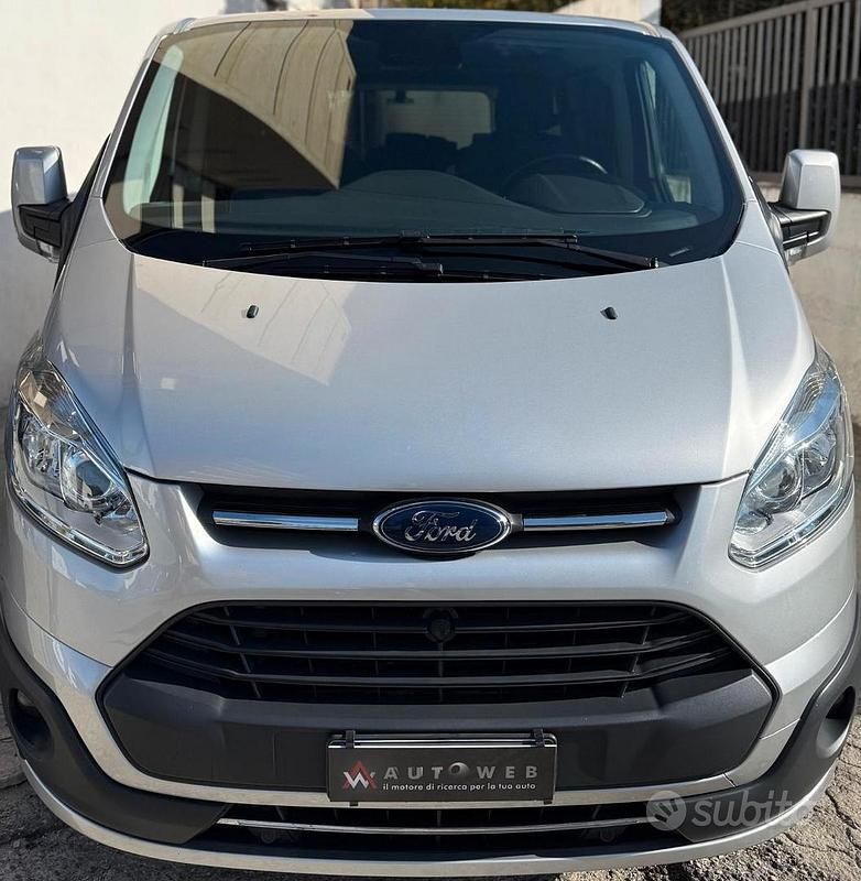 Usata Ford Tourneo 170 CV (125 kW) 2017 Grigio Monovolume