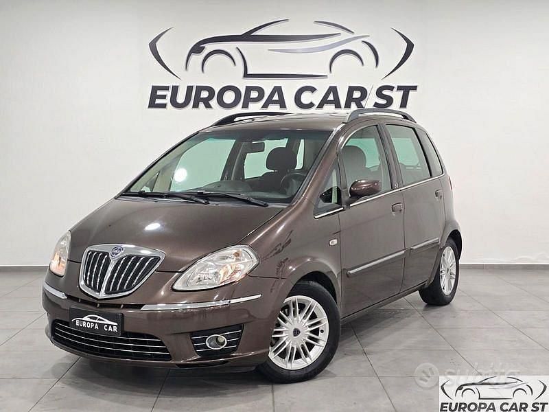 Marrone Usata 2008 Lancia Musa Monovolume | 4800 € (Cara) - Immagine 1/4