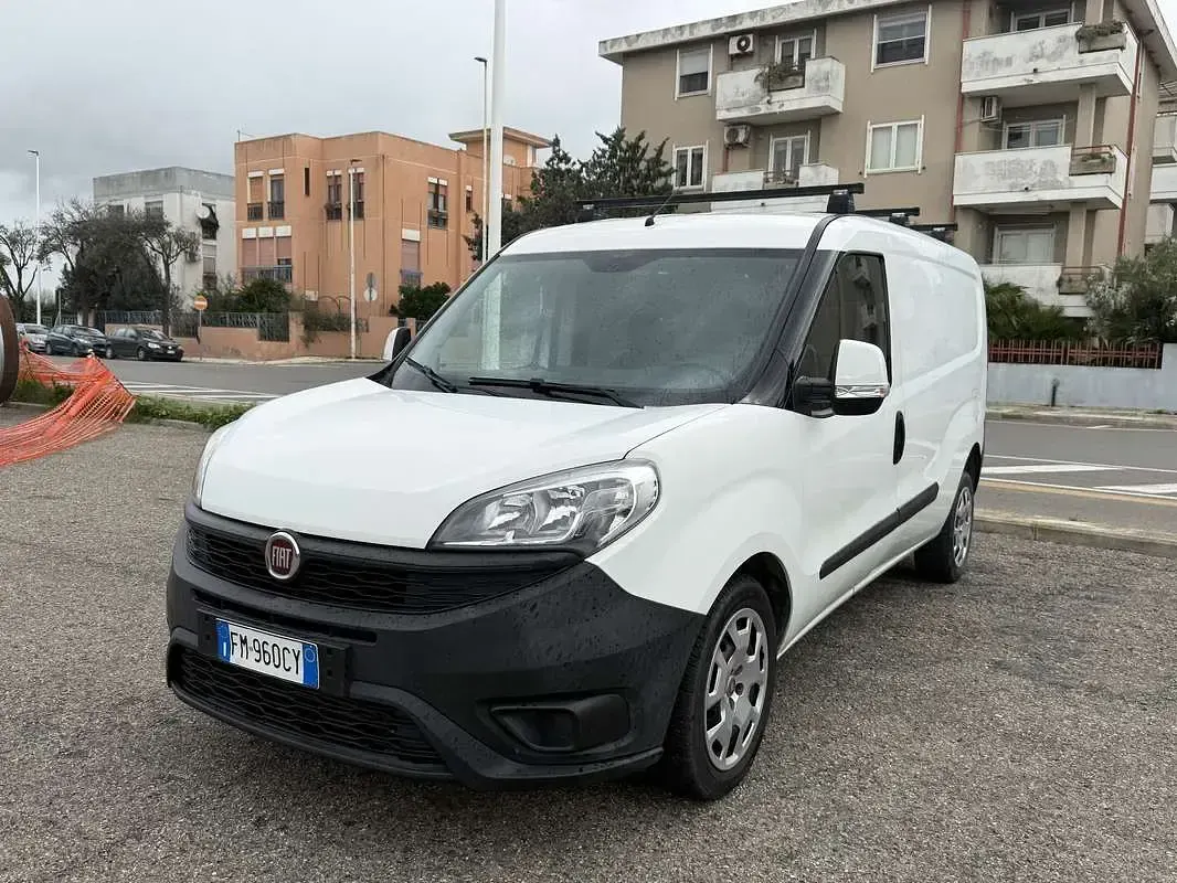 Usata Fiat Doblò Easy 105 CV (77 kW) 2018 Monovolume