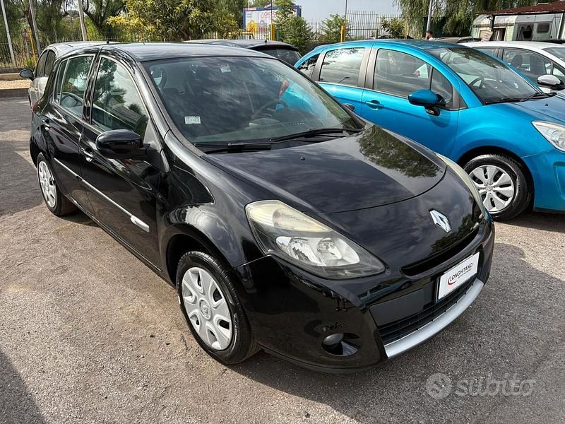 Usata Renault Clio IV 74 CV (54 kW) 2013 Nero Berlina
