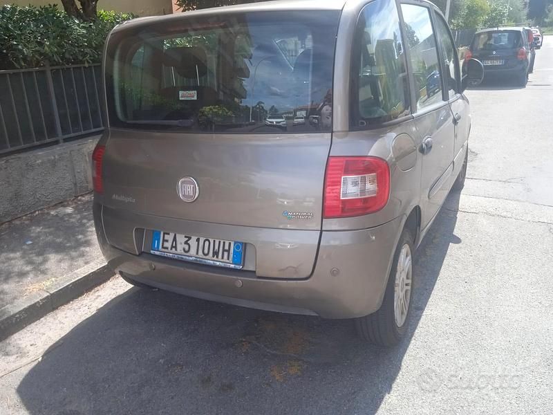 Usata Fiat Multipla Dynamic 103 CV (75 kW) 2010 Marrone Monovolume