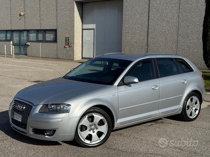 Usata Audi A3 140 CV (102 kW) 2004 Grigio Utilitaria