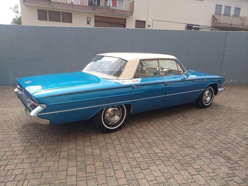Usata Buick Invicta 330 CV (242 kW) 1962 Blu/azzurro Berlina