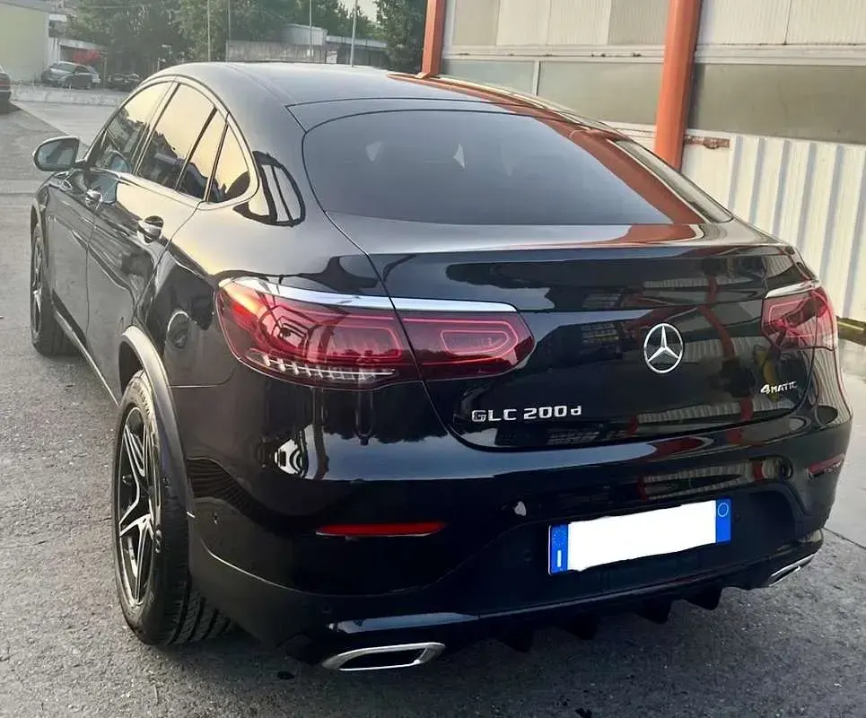 Usata Mercedes GLC200 Premium Plus 163 CV (119 kW) 2020 Nero SUV