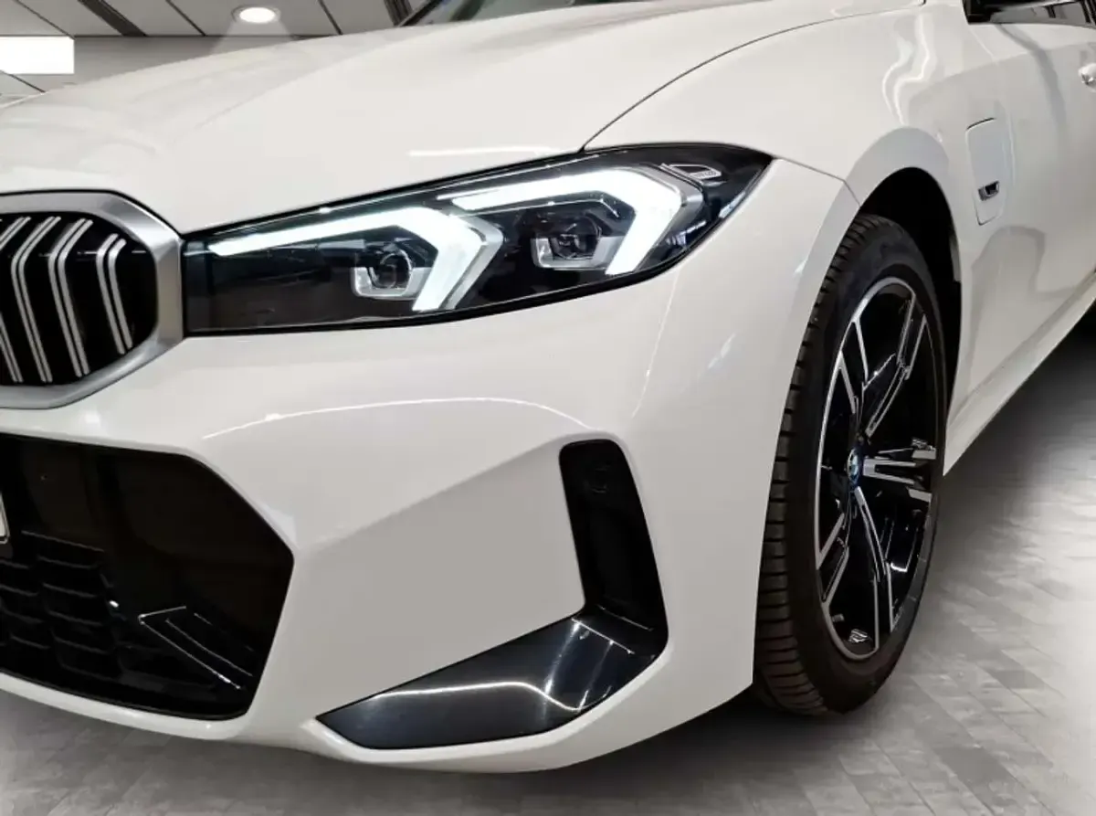 Usata BMW 330 M Sport 292 CV (214 kW) 2023 Bianco Station wagon