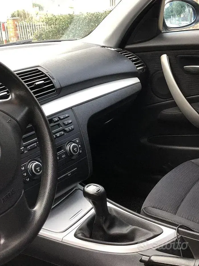 Usata BMW 118 2009 Nero Utilitaria