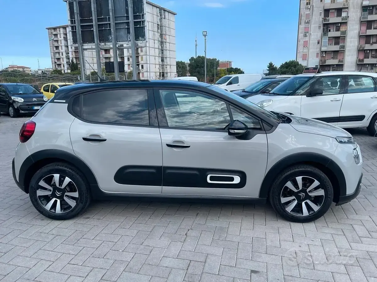 Usata Citroën C3 Shine 102 CV (75 kW) 2023 Beige Utilitaria