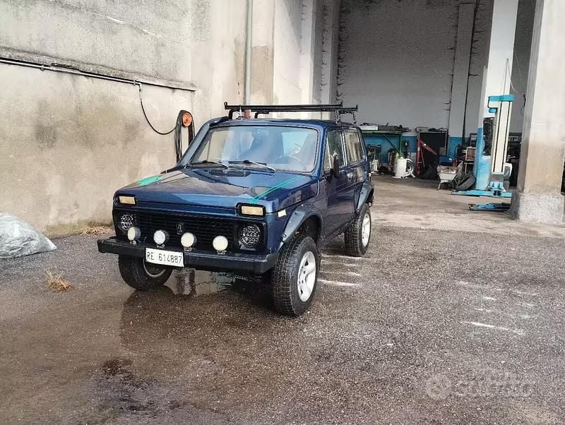 Usata Lada niva 1990 Blu SUV