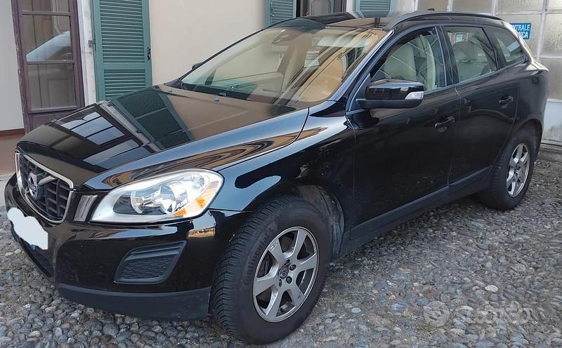 Usata Volvo XC60 Kinetic 163 CV (119 kW) 2011 Nero SUV