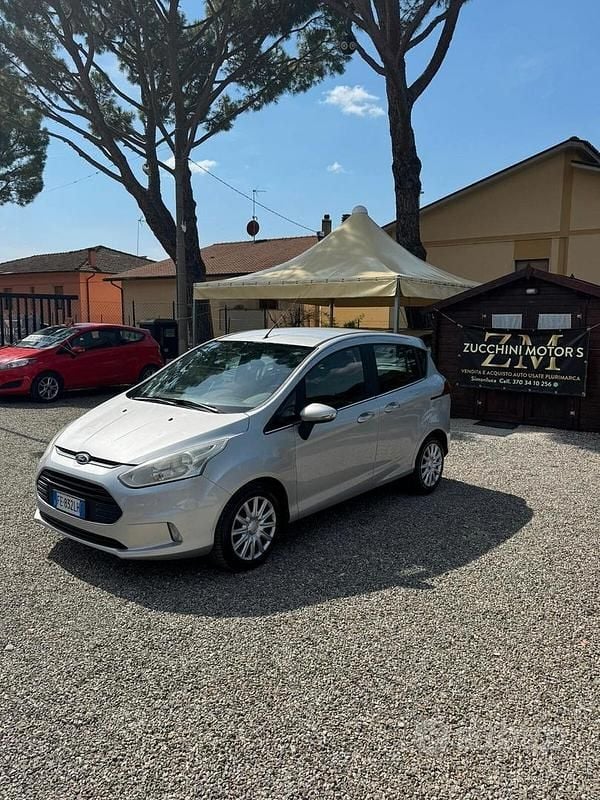 Begagnad Ford B-MAX 75 HK (55 kW) 2016 Grå Minibuss