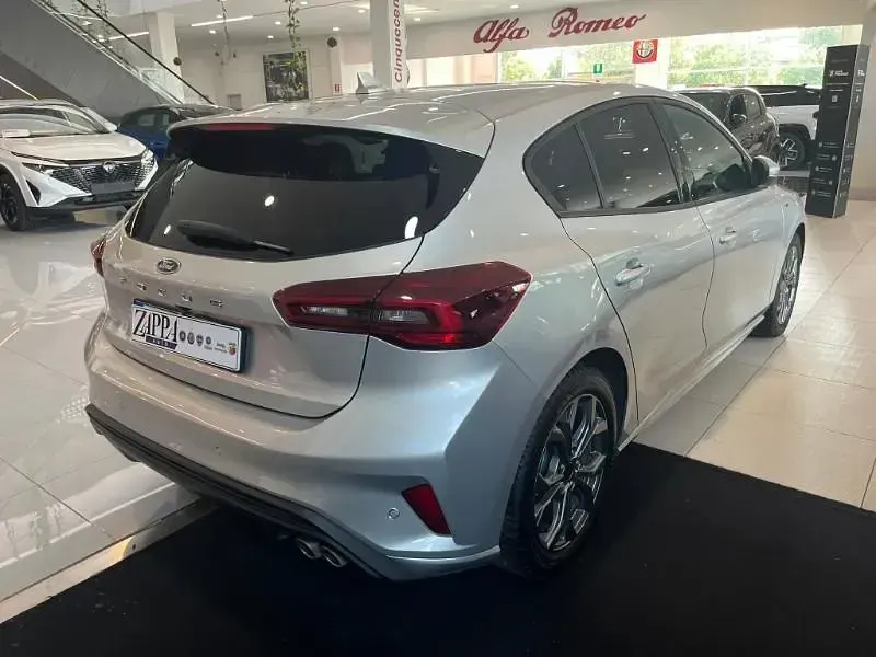 Usata Ford Focus ST-Line 154 CV (113 kW) 2025 Grigio Berlina
