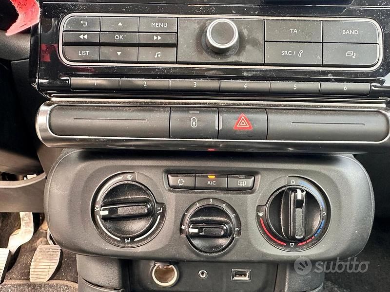 Usata Citroën C3 PureTech 82 CV (60 kW) 2017 Blu Berlina