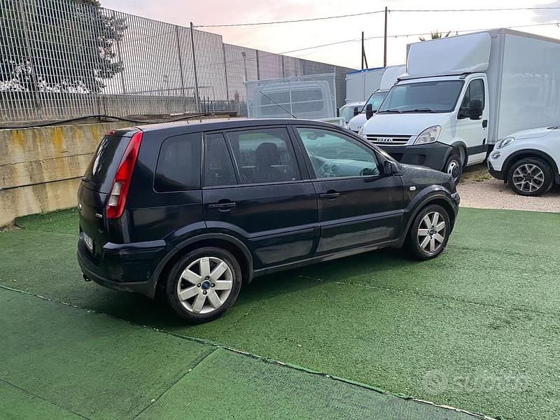 Usata Ford Fusion Titanium 90 CV (66 kW) 2009 Nero Utilitaria